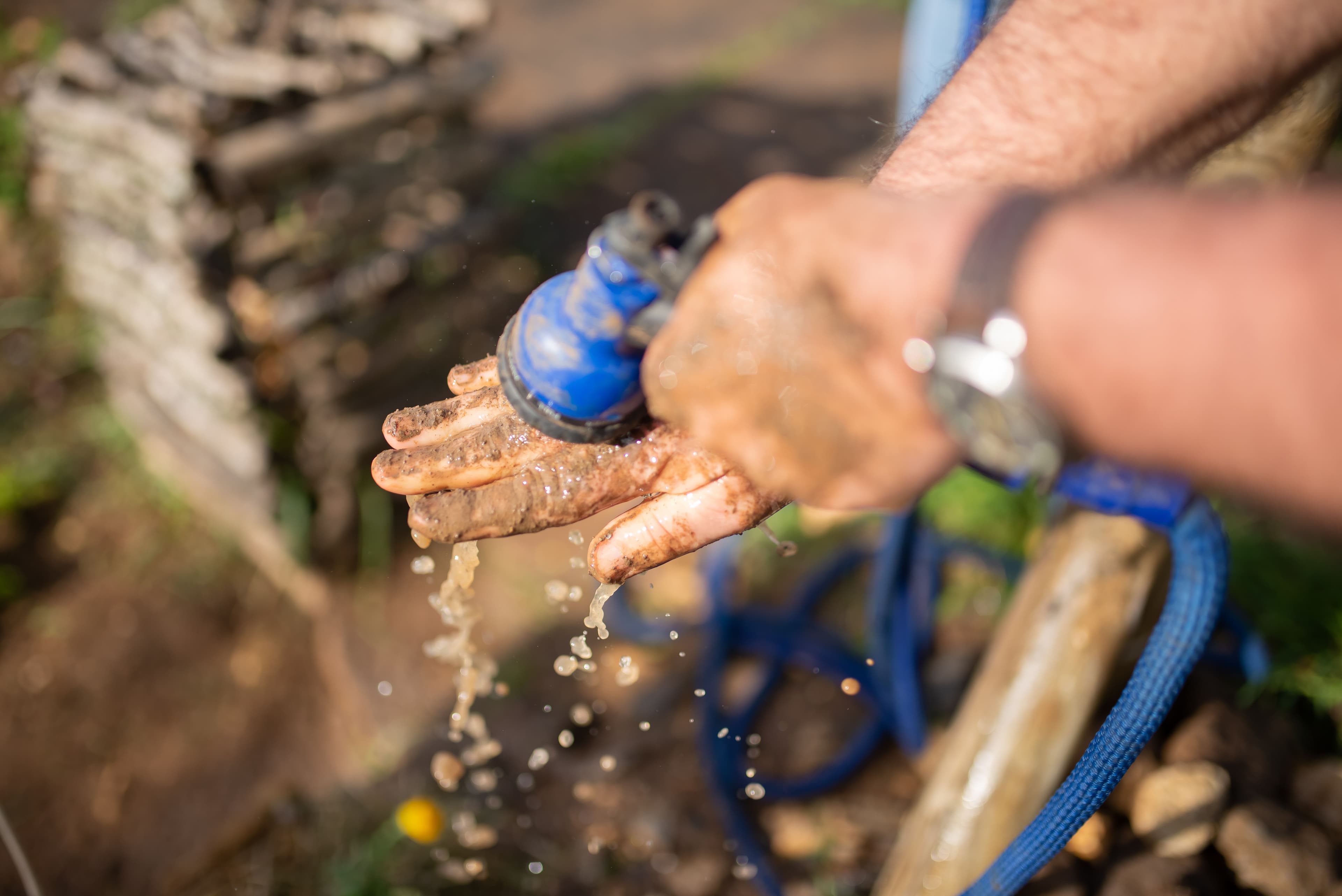 Low-Barrier-To-Entry Sewer and Drain Service with Trucks
